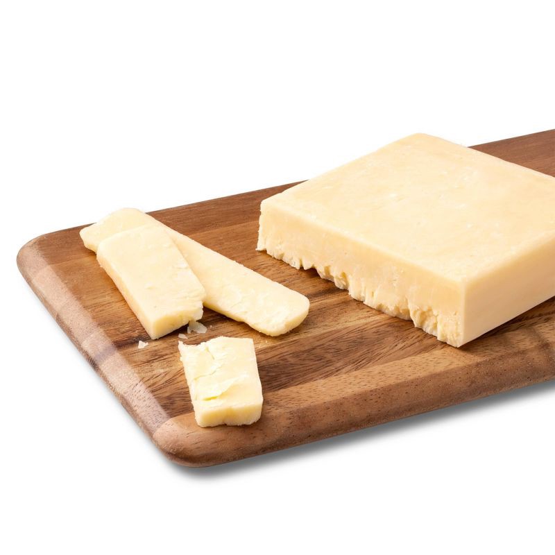 Signature Extra Mature White Cheddar Cheese 7oz Good Gather 7 Oz