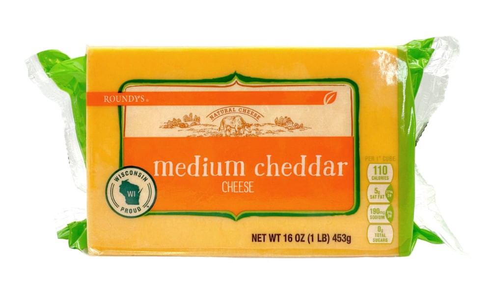 slide 2 of 2, Roundy's Chunk Medium Cheddar Cheese, 16 oz