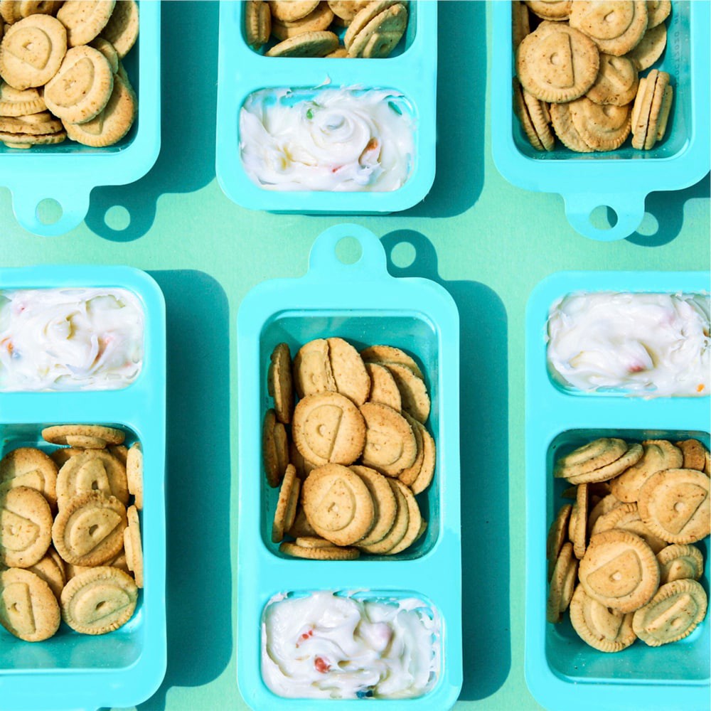 slide 3 of 6, Dunkaroos Vanilla Cookies and Vanilla Frosting, Rainbow Sprinkles, 1.5 oz, 1.5 oz