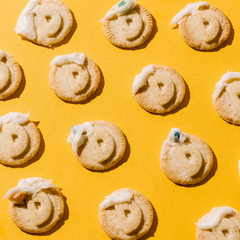 slide 2 of 6, Dunkaroos Vanilla Cookies and Vanilla Frosting, Rainbow Sprinkles, 1.5 oz, 1.5 oz