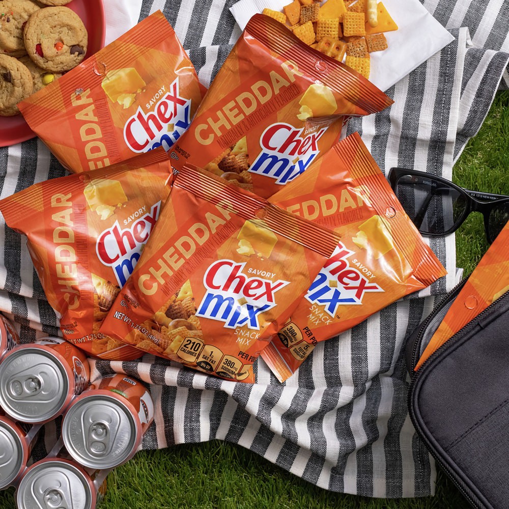 slide 2 of 6, Chex Mix Cheddar Snack Mix, Single Serve Snack Bags, Multipack, 10 Ct, 17.5 oz, 10 ct
