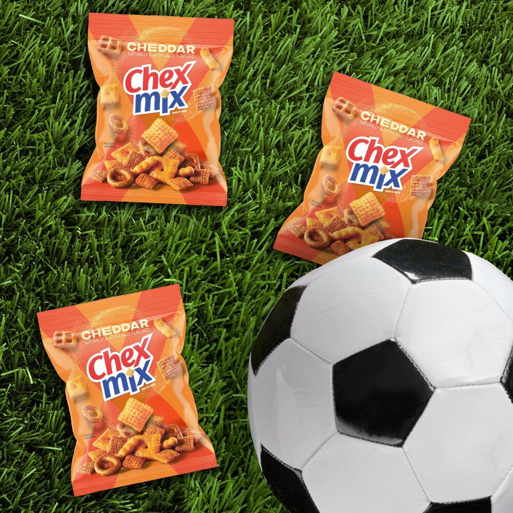 slide 5 of 6, Chex Mix Cheddar Snack Mix, Single Serve Snack Bags, Multipack, 10 Ct, 17.5 oz, 10 ct