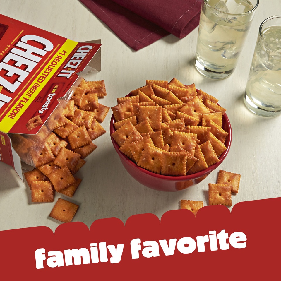 slide 2 of 3, Cheez-It Extra Toasty Cheese Crackers, 12.4 oz