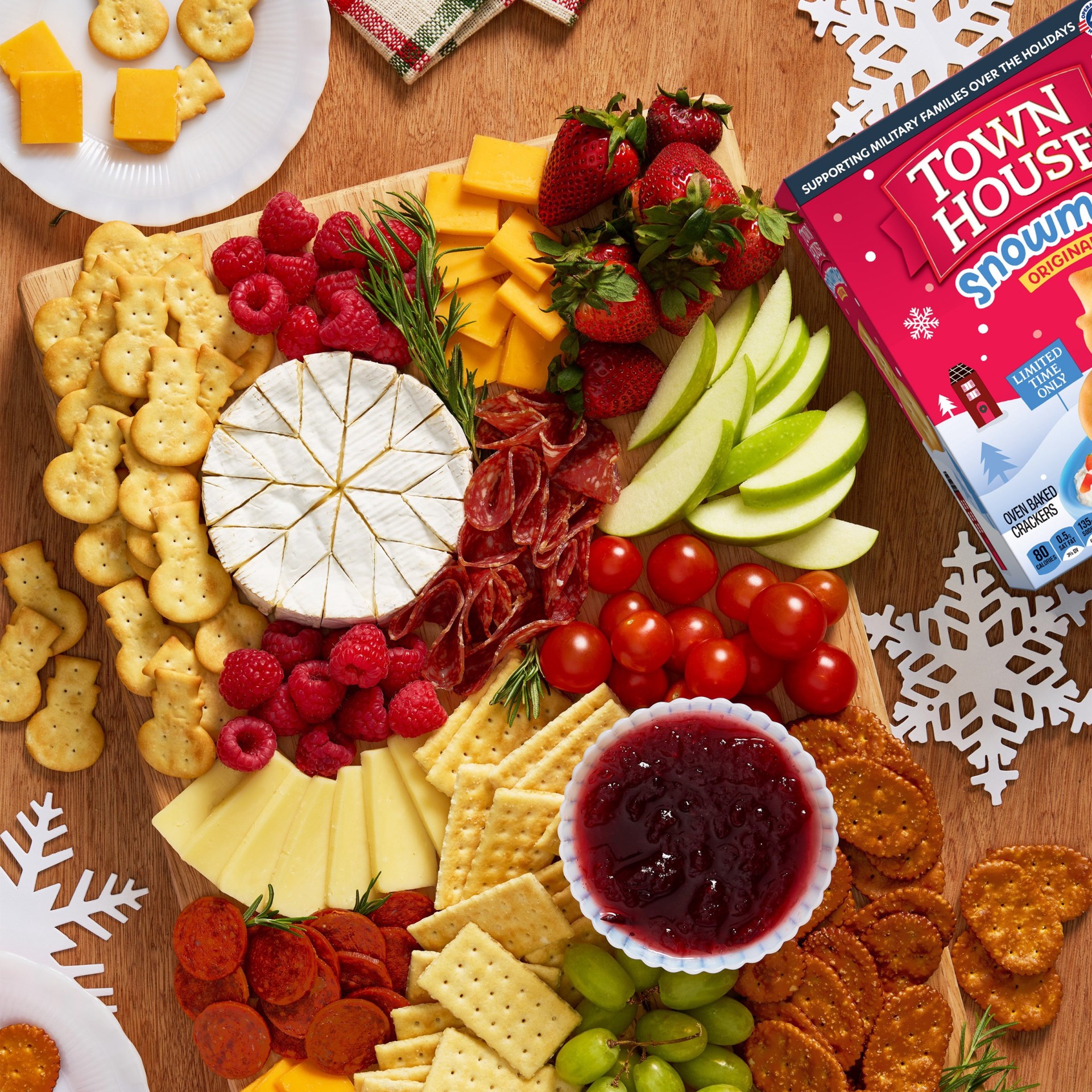 slide 2 of 5, Town House Snowmen Crackers Original, 11 oz