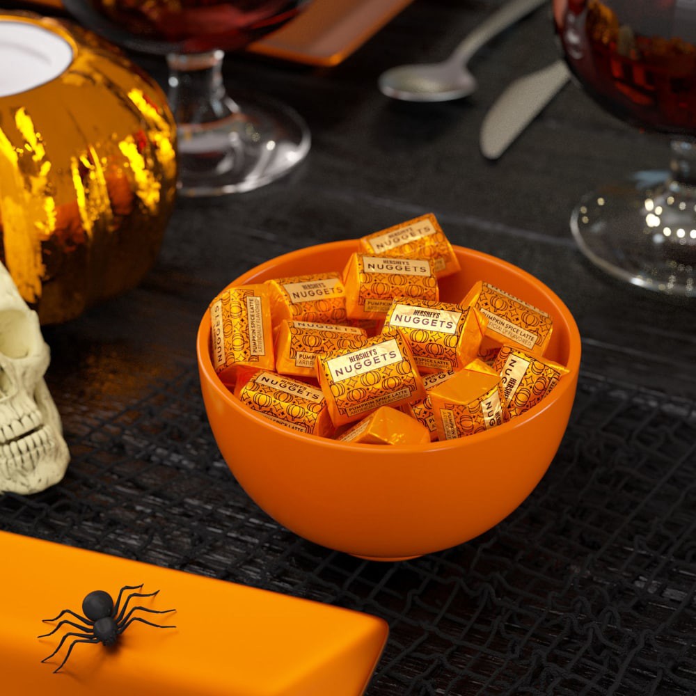 slide 5 of 6, HERSHEY'S NUGGETS Pumpkin Spice Latte Flavored, Halloween Candy Bag, 8 oz, 8 oz