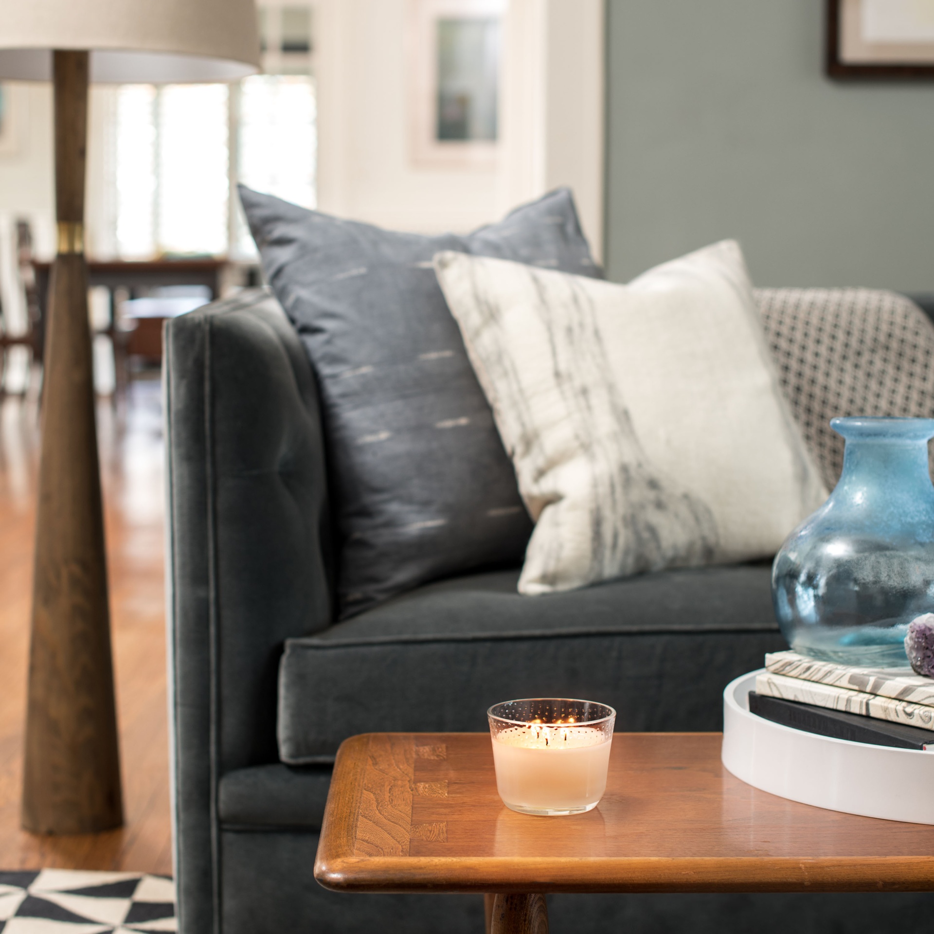 slide 4 of 7, Glade 3 Wick Alluring Sheer Vanilla Embrace Candle 1 ea, 1 ct