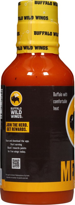 slide 4 of 5, Buffalo Wild Wings Medium Sauce 20 fl oz, 20 fl oz