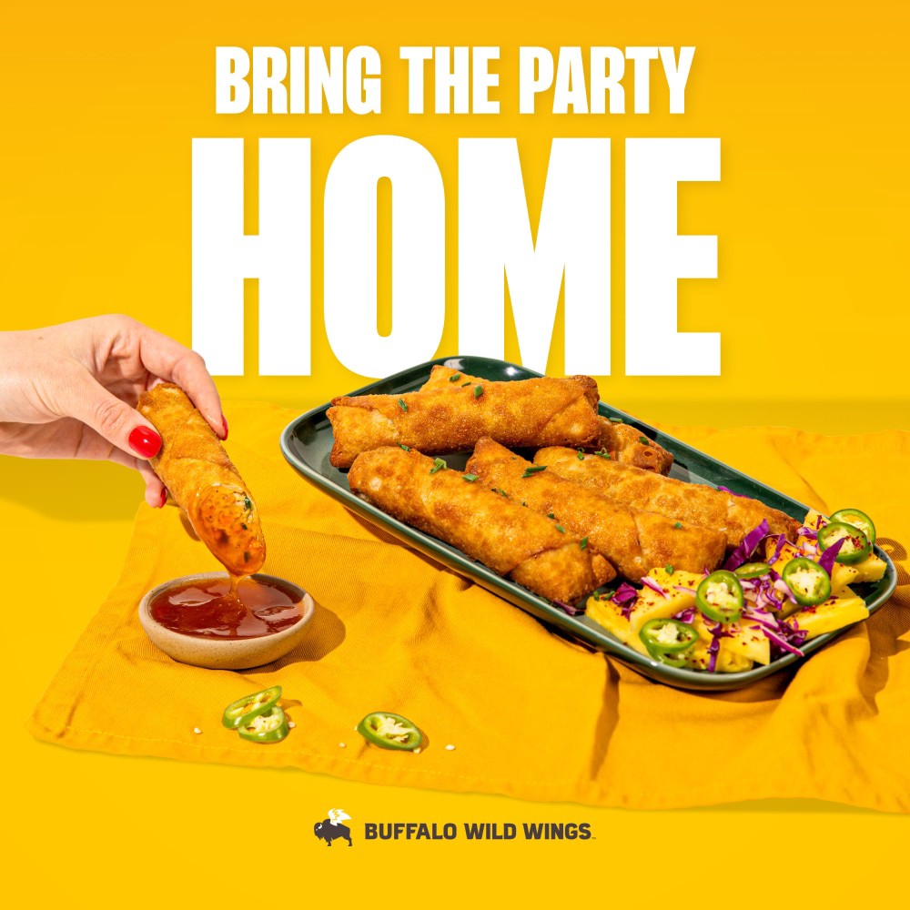 slide 3 of 6, Buffalo Wild Wings Sweet & Sour Sauce, 12 fl oz