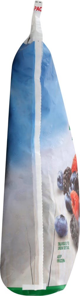 slide 5 of 6, Harris Teeter Berry Medley, 1 ct