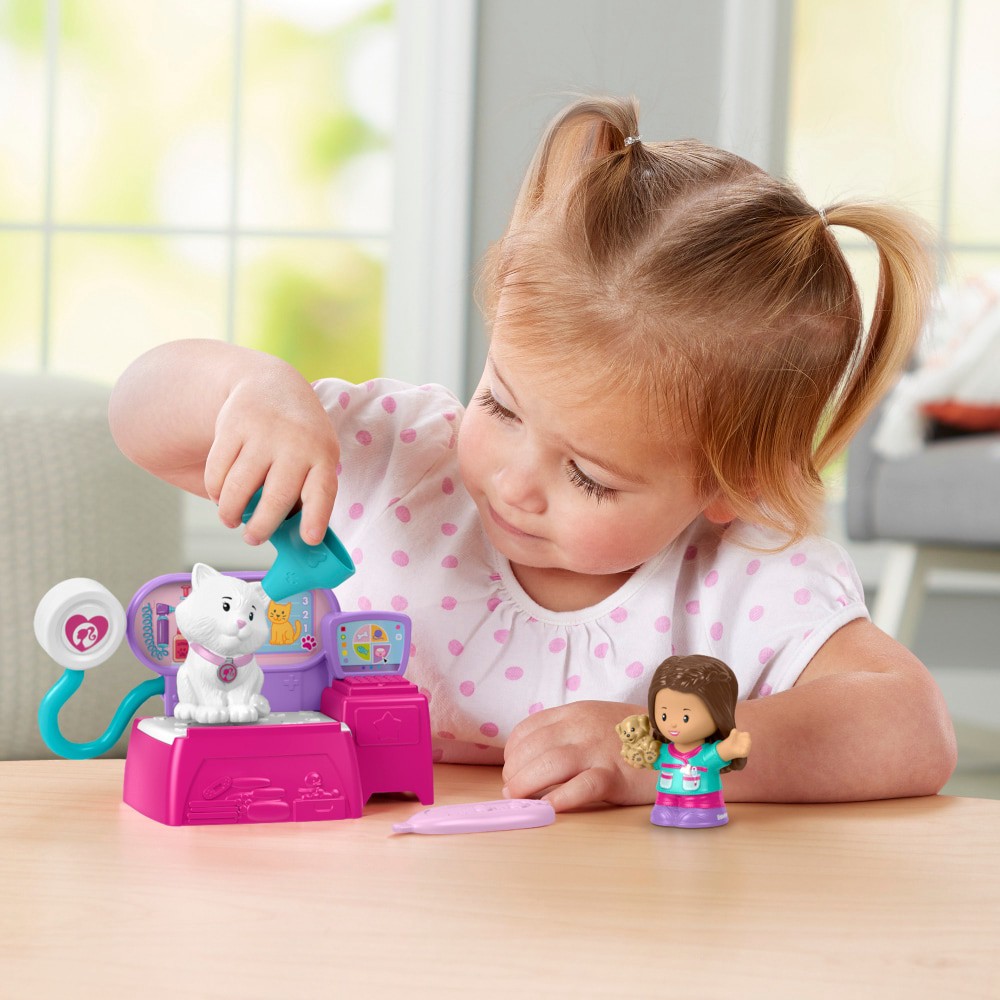 slide 4 of 4, Little People Veterinarian Play Set, 1 ct