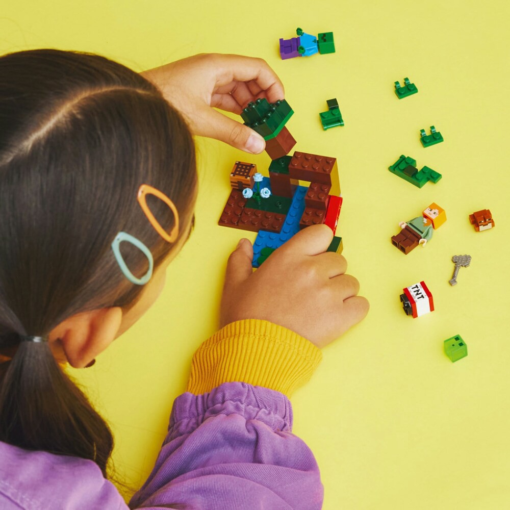 slide 15 of 16, LEGO Minecraft Building Toy 1 ea, 154 ct