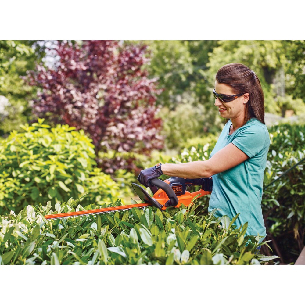 slide 3 of 3, BLACK+DECKER Black + Decker Powercut 22 In. 20V Lithium Ion Cordless Hedge Trimmer Lht321, 1 ct