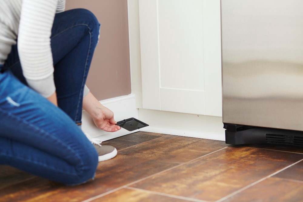 slide 3 of 4, TomCat Mice Glue Traps, 6 ct