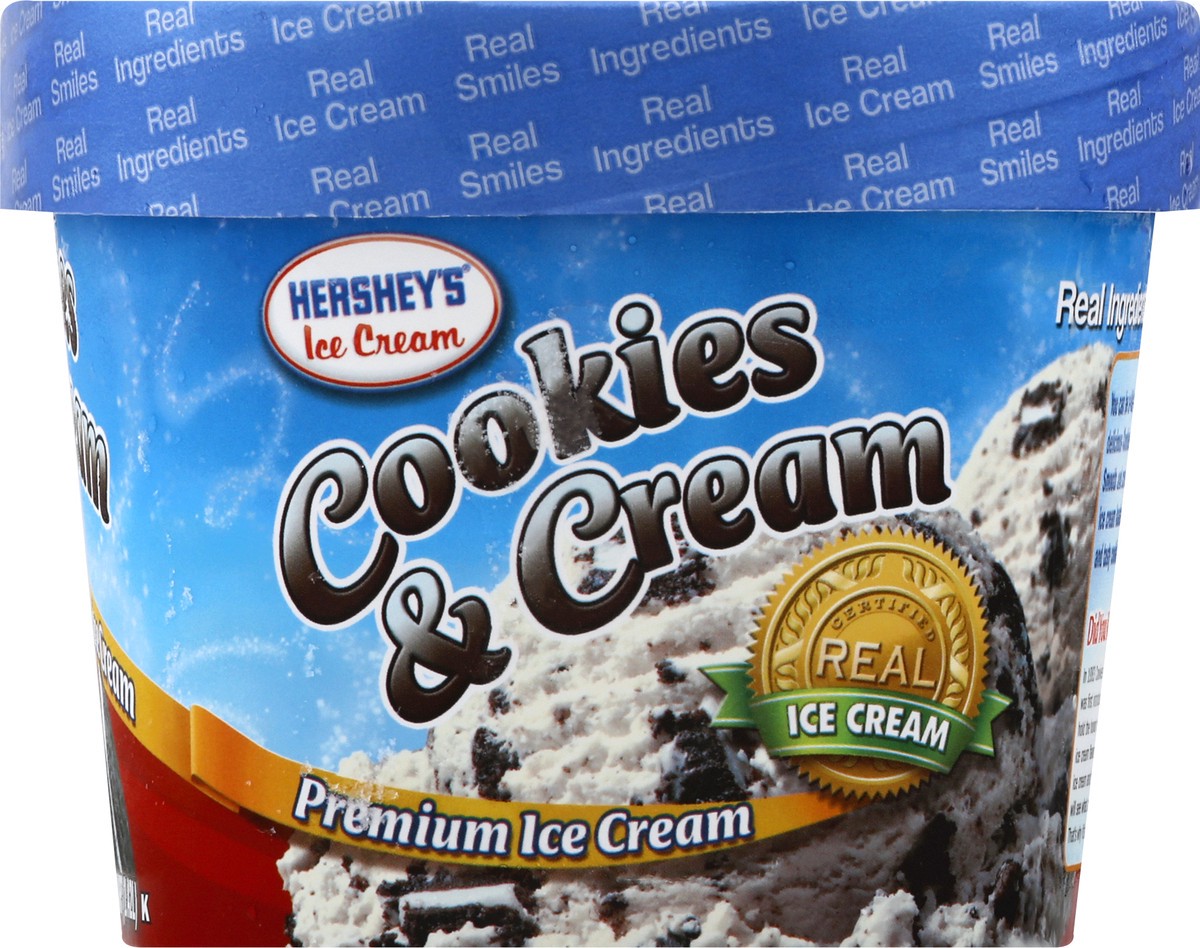 slide 5 of 13, Hershey's Ice Cream Premium Cookies & Cream Ice Cream 1.5 qt, 1.5 qt
