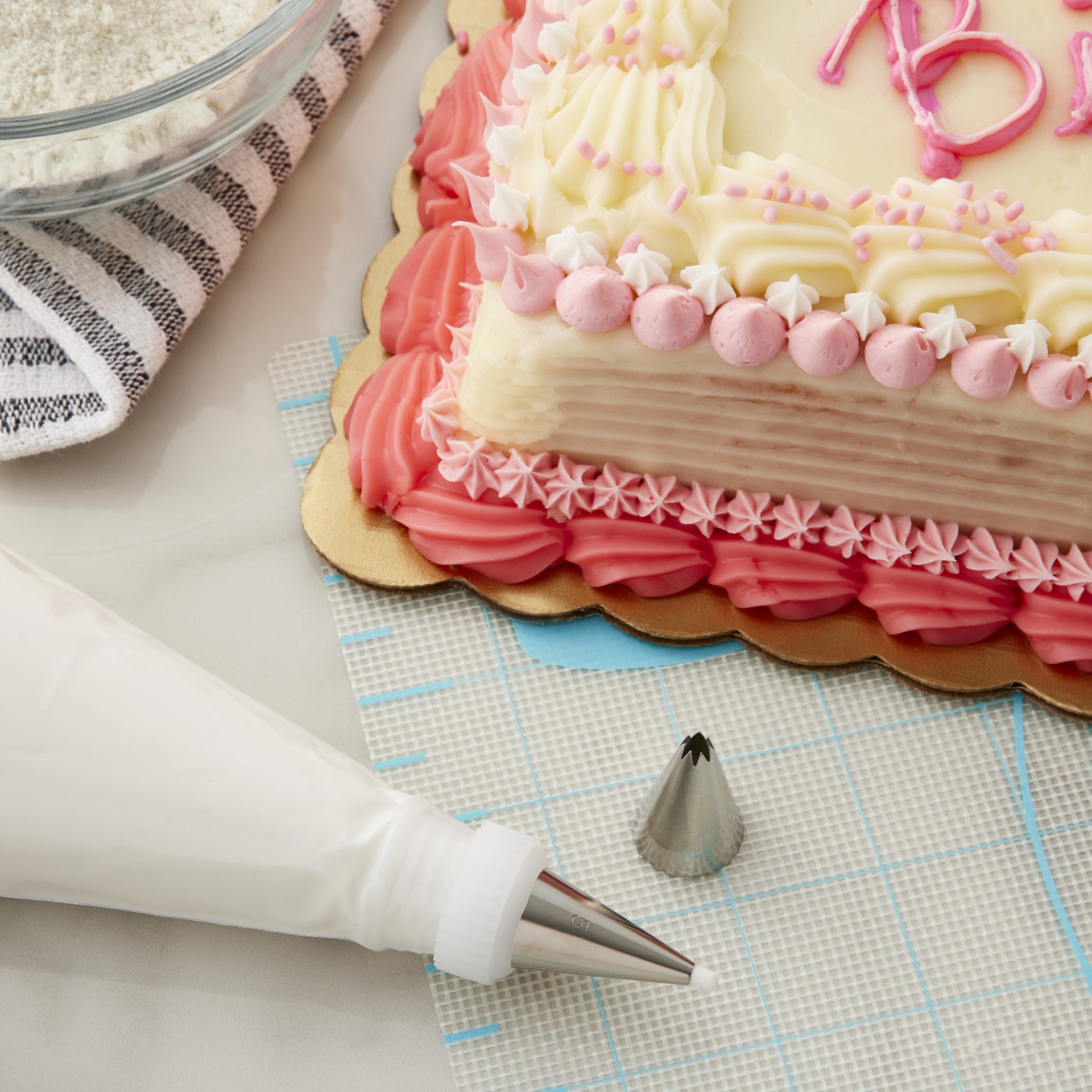 slide 3 of 3, No. 5 Round & No. 18 Star Tip Set By Celebrate It, 1 ct