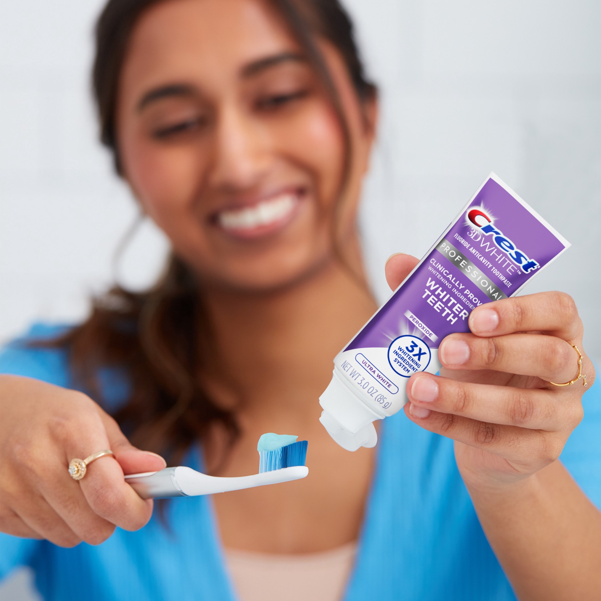 slide 5 of 5, Crest 3D White Brilliance Pro Ultra White Toothpaste 3.0oz, 3 oz