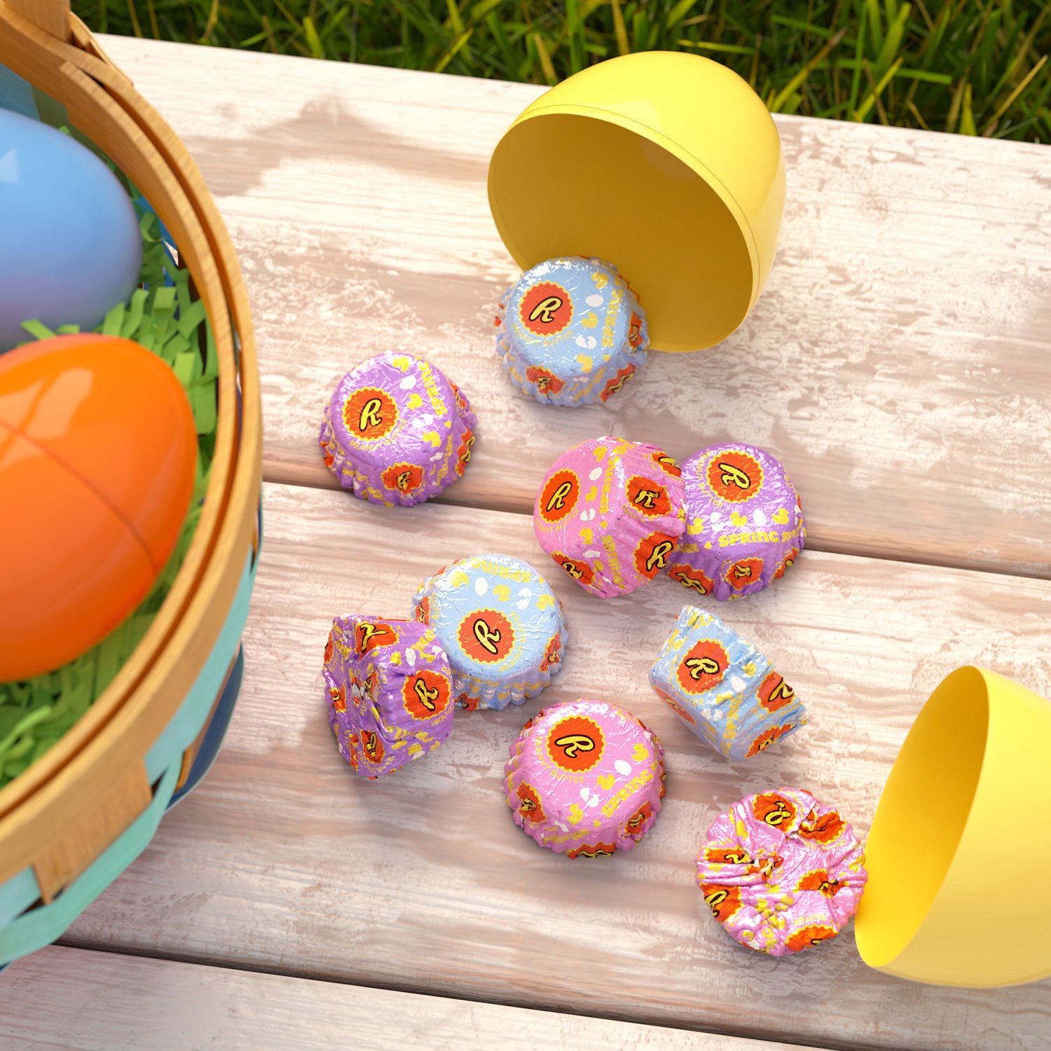 slide 6 of 8, REESE'S Miniatures with Sprinkles Milk Chocolate Peanut Butter Cups, Easter Candy Bag, 9.3 oz, 9.3 oz