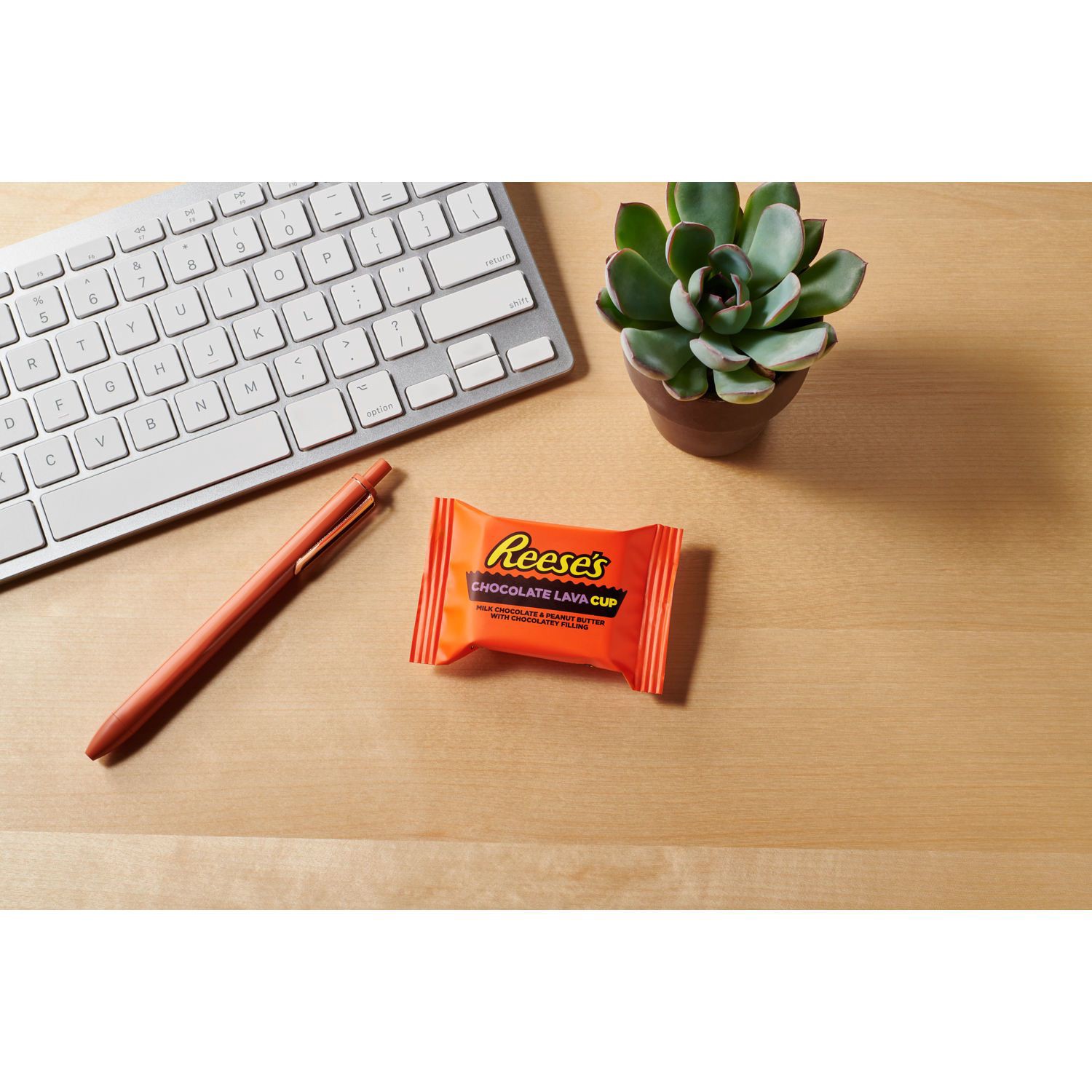 slide 3 of 7, REESE'S Chocolate Lava Milk Chocolate Snack Size Peanut Butter Cups, Candy Bag, 9.35 oz, 9.35 oz