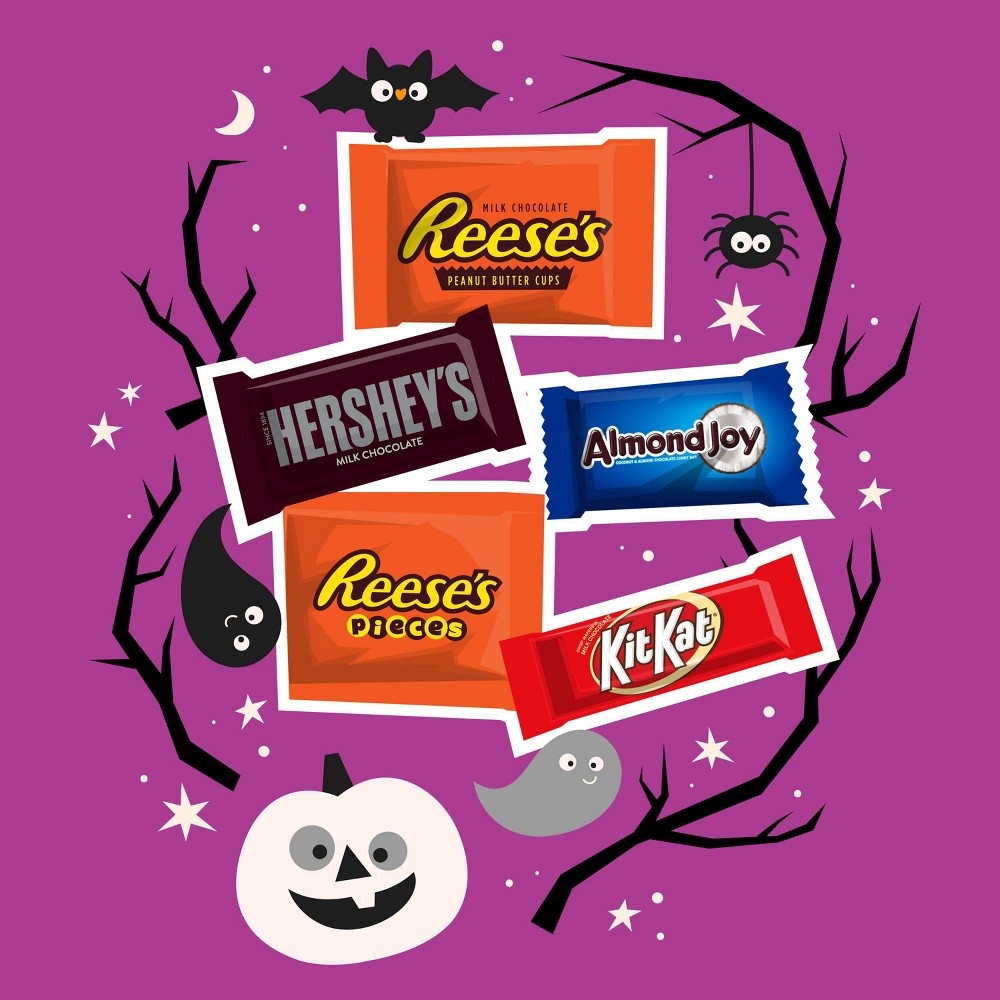 slide 4 of 6, Hershey's All Time Greats Snack Size Halloween Assortment, 100 ct