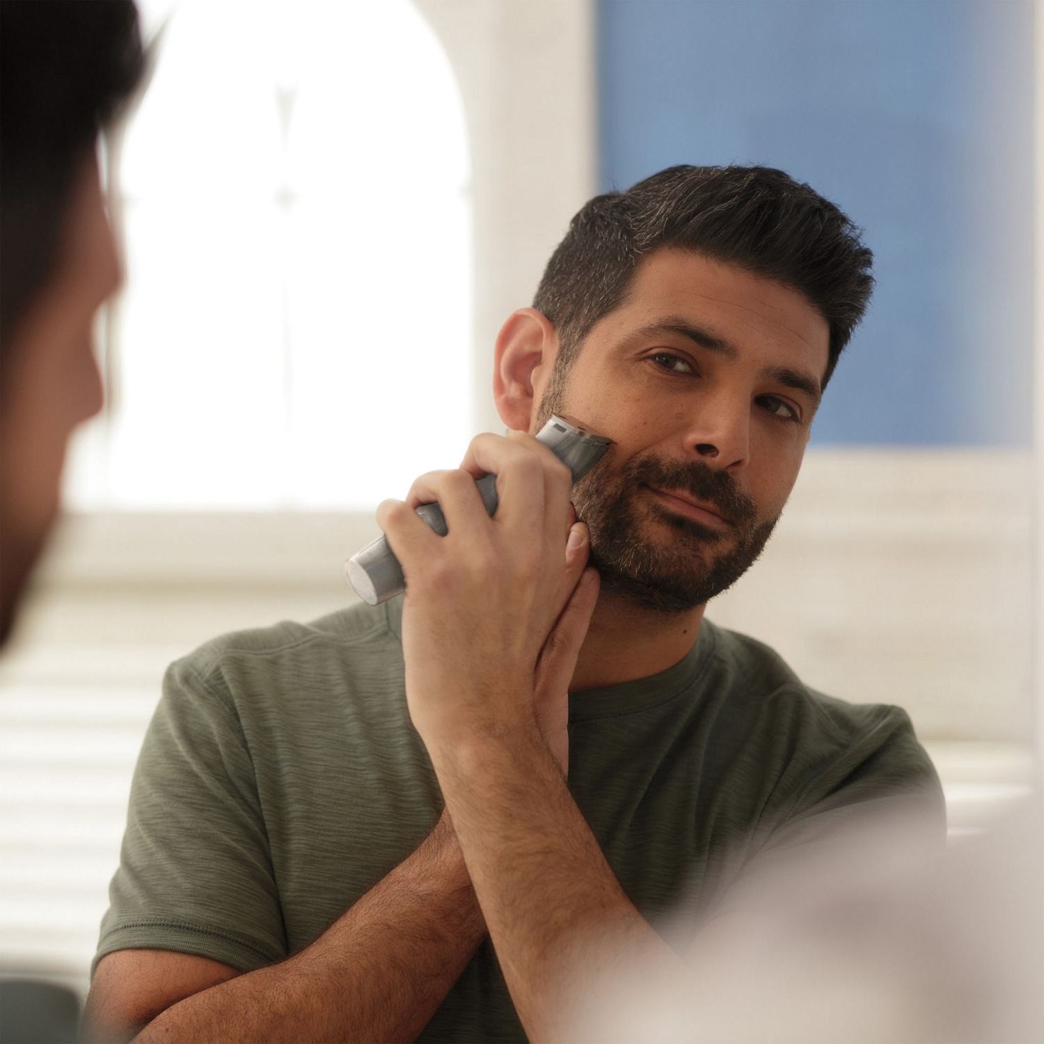 slide 4 of 5, Wahl Beard Battery Trimmer, 1 ct