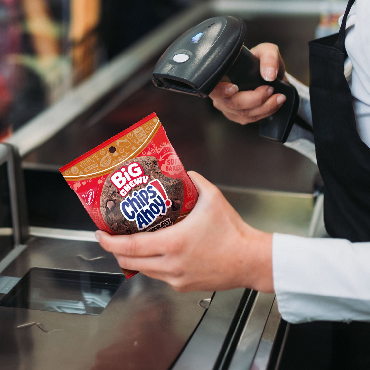slide 8 of 11, CHIPS AHOY! Big Chewy Chocolate Chip Cookies, Chocolatey Brownie, 2.5 oz (1 Cookie Per Pack), 2.5 oz