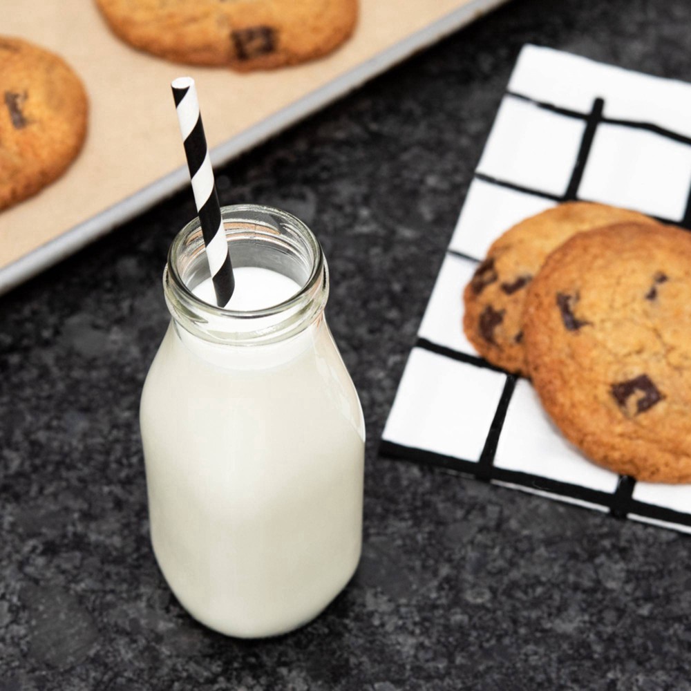 slide 6 of 25, Kemps Select Fat Free Skim Milk 1 qt, 1 qt