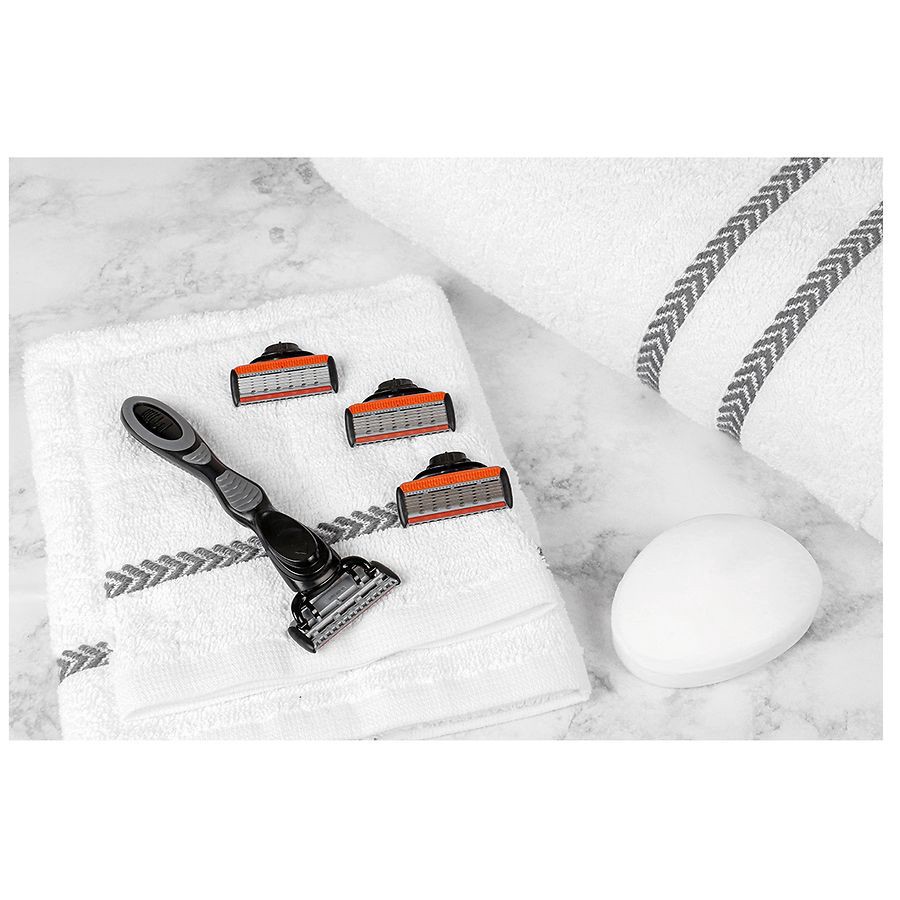 slide 2 of 5, Walgreens Men's 5 Blade Crossover Disposable Razor, 4 ct