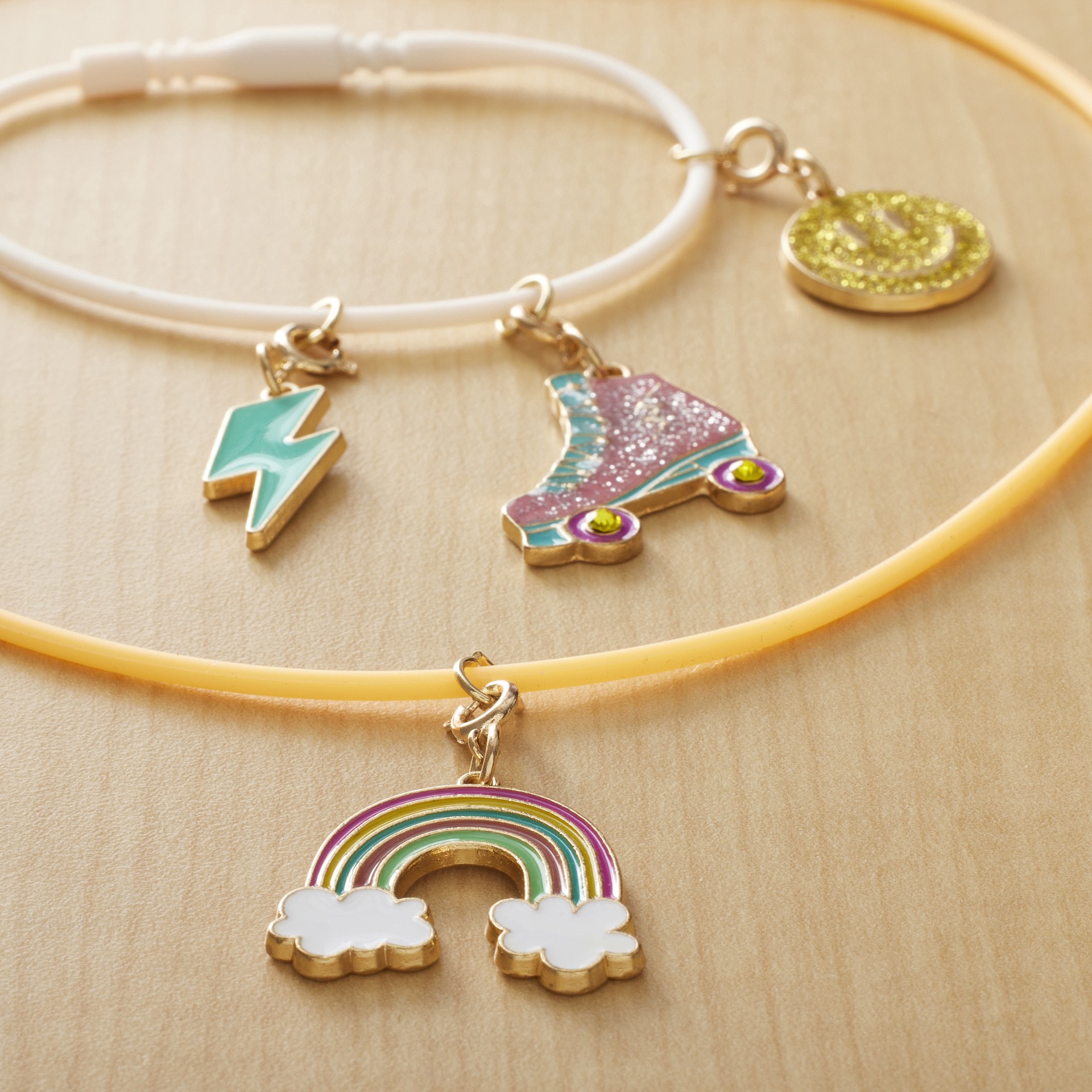 slide 6 of 6, Retro Charms By Creatology, 4ct., 4 ct