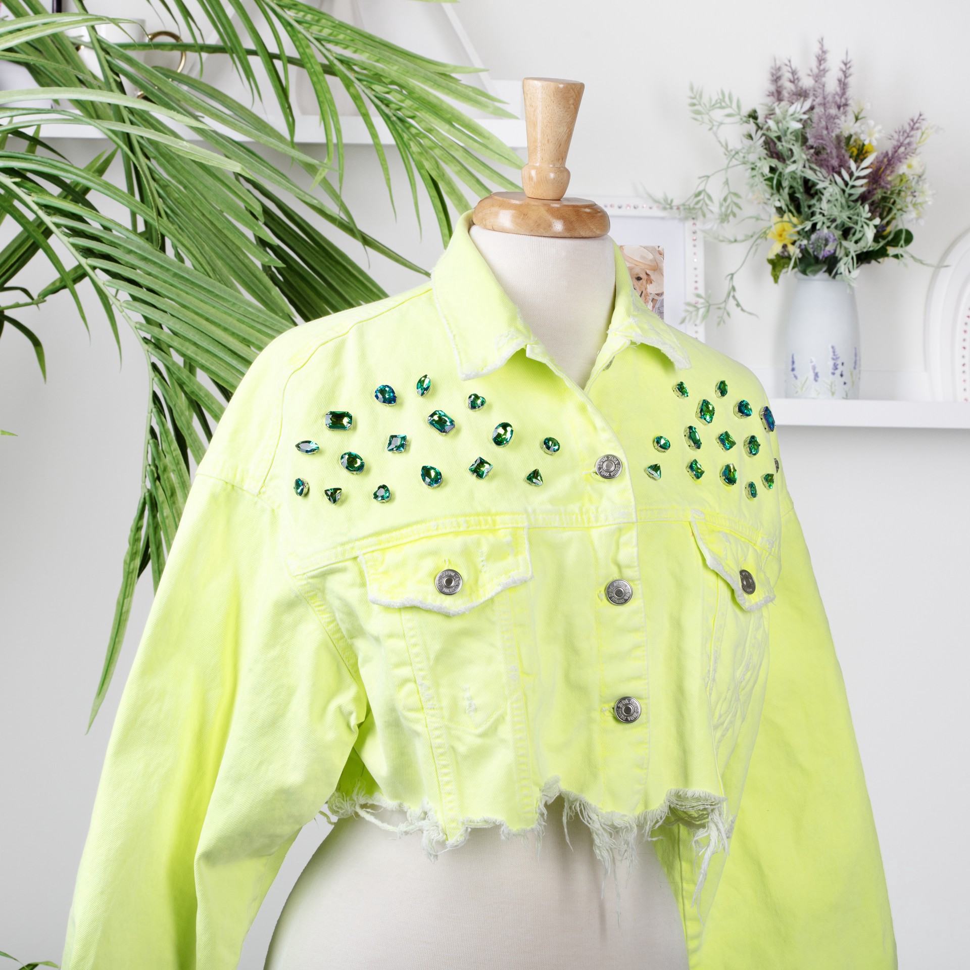 slide 5 of 7, Cousindiy Silver Peridot Ab Glass Sew-On Rhinestones, 32ct., 32 ct