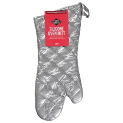 First Street Silicone Oven Mitt