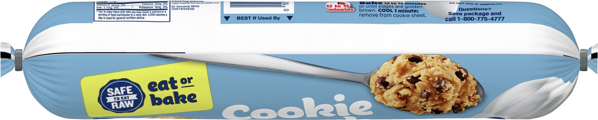 slide 8 of 9, Pillsbury Ready To Bake Refrigerated Chocolate Chip Cookie Dough, 16 oz., 16.5 oz