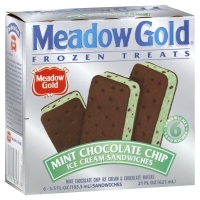 slide 1 of 1, Meadow Gold Frozen Treat Mint Chocolate Chip Ice Cream Sandwiches, 6 ct; 3.5 fl oz