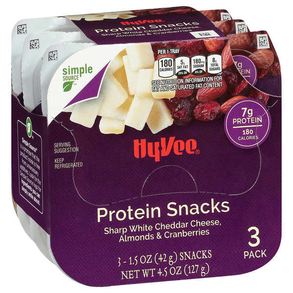 slide 1 of 1, Hy-vee Sharp White Cheddar Cheese, Almonds & Cranberries Protein Snacks, 4.5 oz