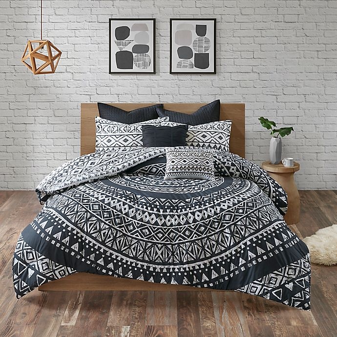 slide 6 of 14, Urban Habitat Larisa King/California King Comforter Set - Black, 1 ct