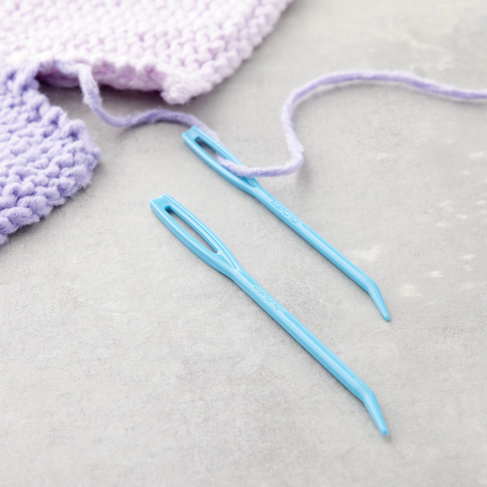 slide 3 of 3, Clover Jumbo Tapestry Needle Set, 2 needles