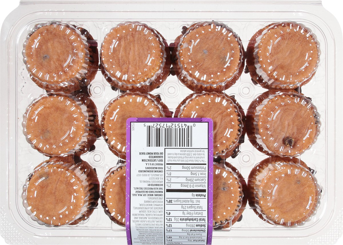 slide 2 of 12, First Street Fs Chocolate Chip Mini Muffin, 10.5 oz