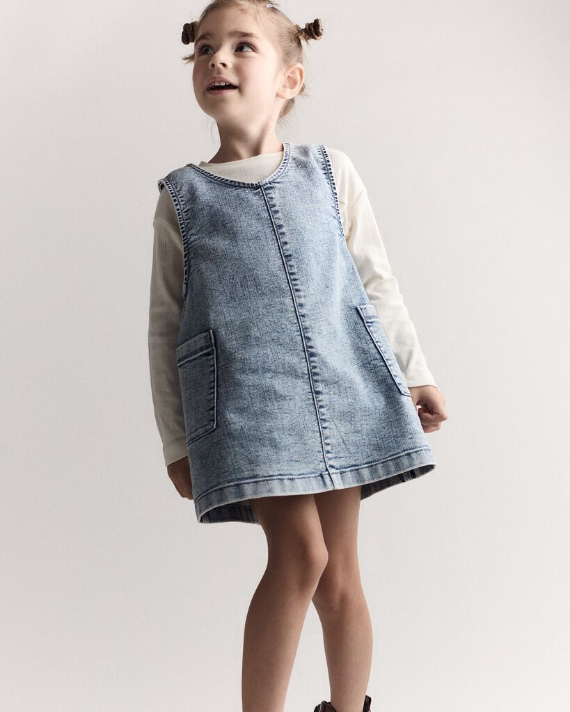slide 6 of 6, Otteravenue Toddler Girl Otter Pocket Denim Jumper in Avenue Wash - Blue Blue 4T, 1 ct