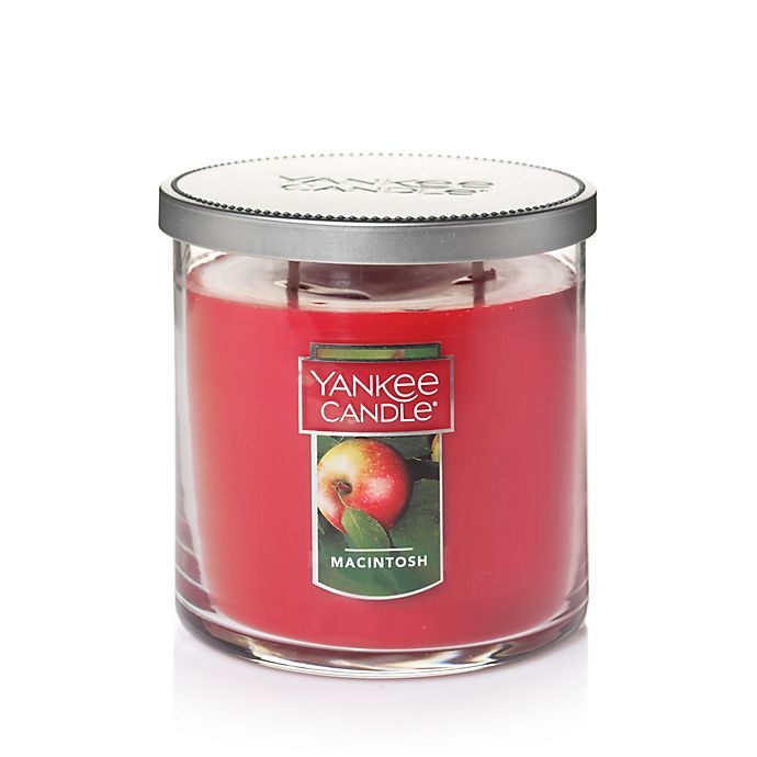 slide 1 of 1, Yankee Candle Housewarmer Macintosh Medium Lidded Candle Tumbler, 1 ct