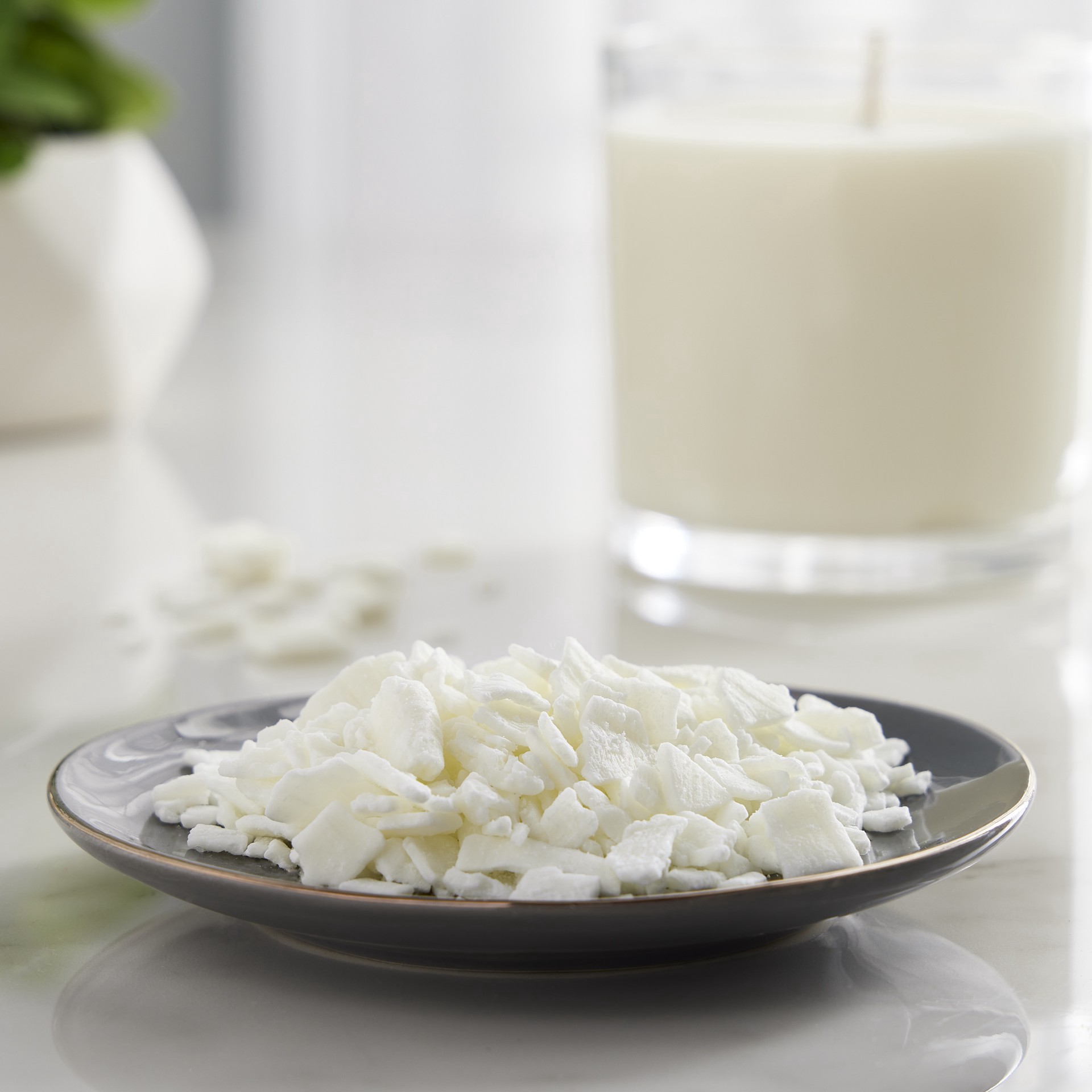 slide 3 of 4, Soy Wax Flakes In Microwavable Container By Make Market, 1 lb