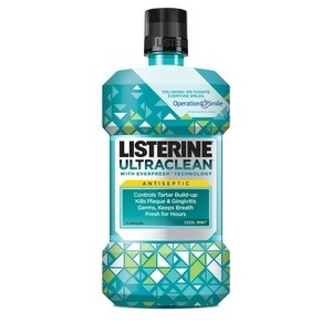 slide 1 of 1, Listerine Ultraclean Cool Mint Antiseptic Mouthwash, 1 liter