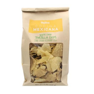 slide 1 of 1, Hy-Vee Cocina Mexicana Tortilla Chips, 15 oz