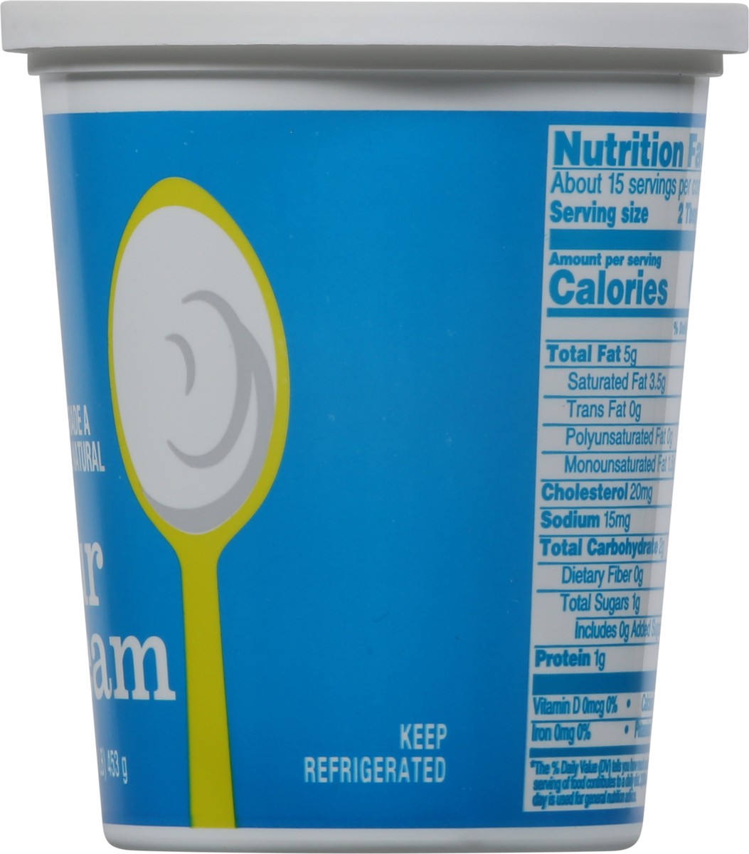 slide 4 of 13, Highland Crest Sour Cream 16 oz, 16 oz