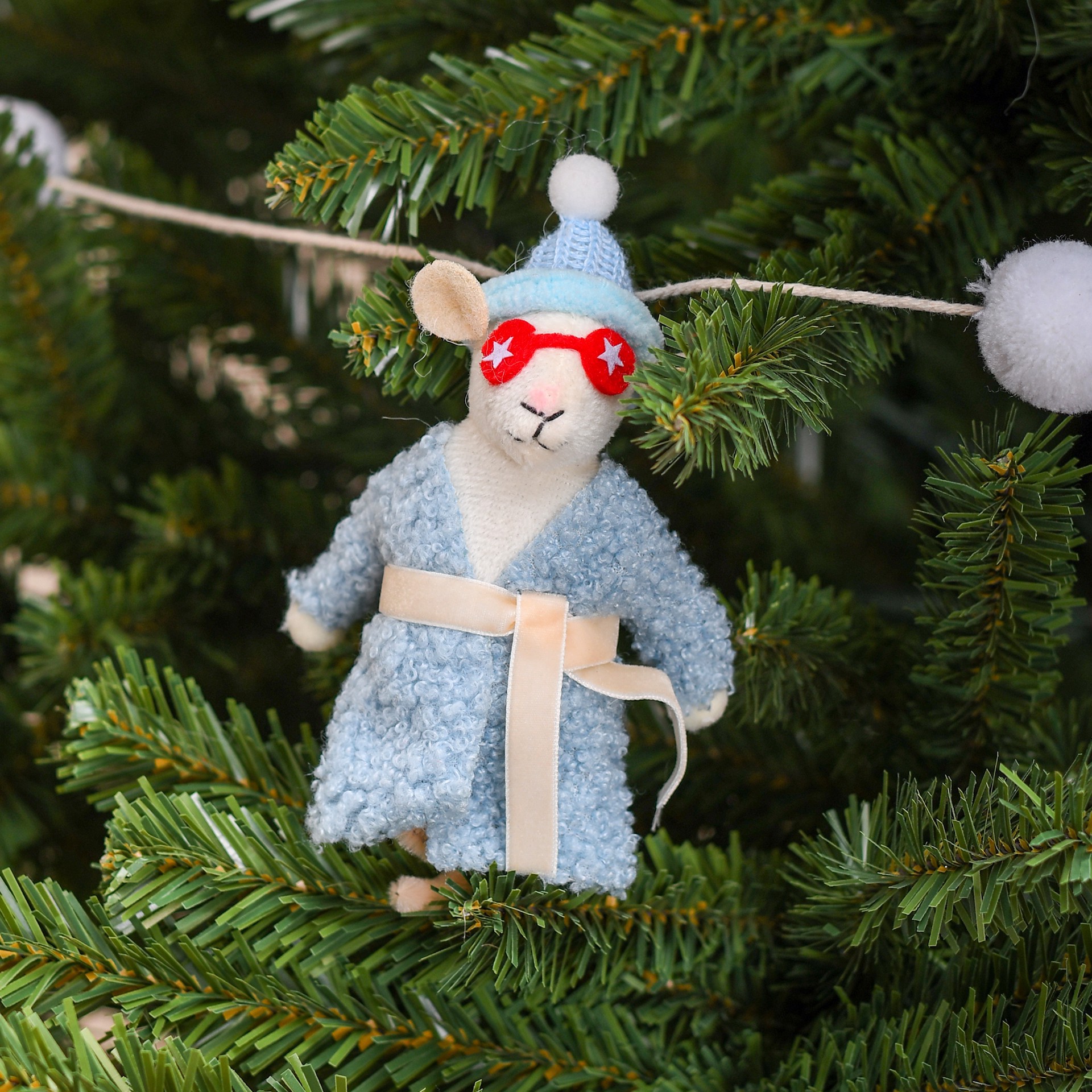 slide 3 of 3, 6ft. Relaxing Mice Garland By Ashland, 6 ft