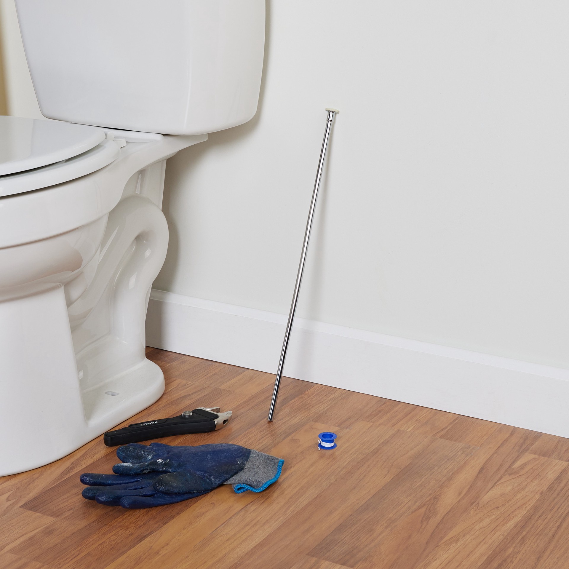 slide 4 of 6, RELIABILT 3/8-in compression x FIP x 20-in Copper Riser Supply Line, 1 ct