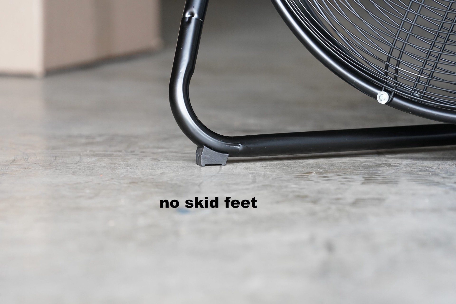 slide 6 of 6, Utilitech 20-in 120 -Volt 3 -Speed High Velocity Indoor Black Floor Fan, 1 ct