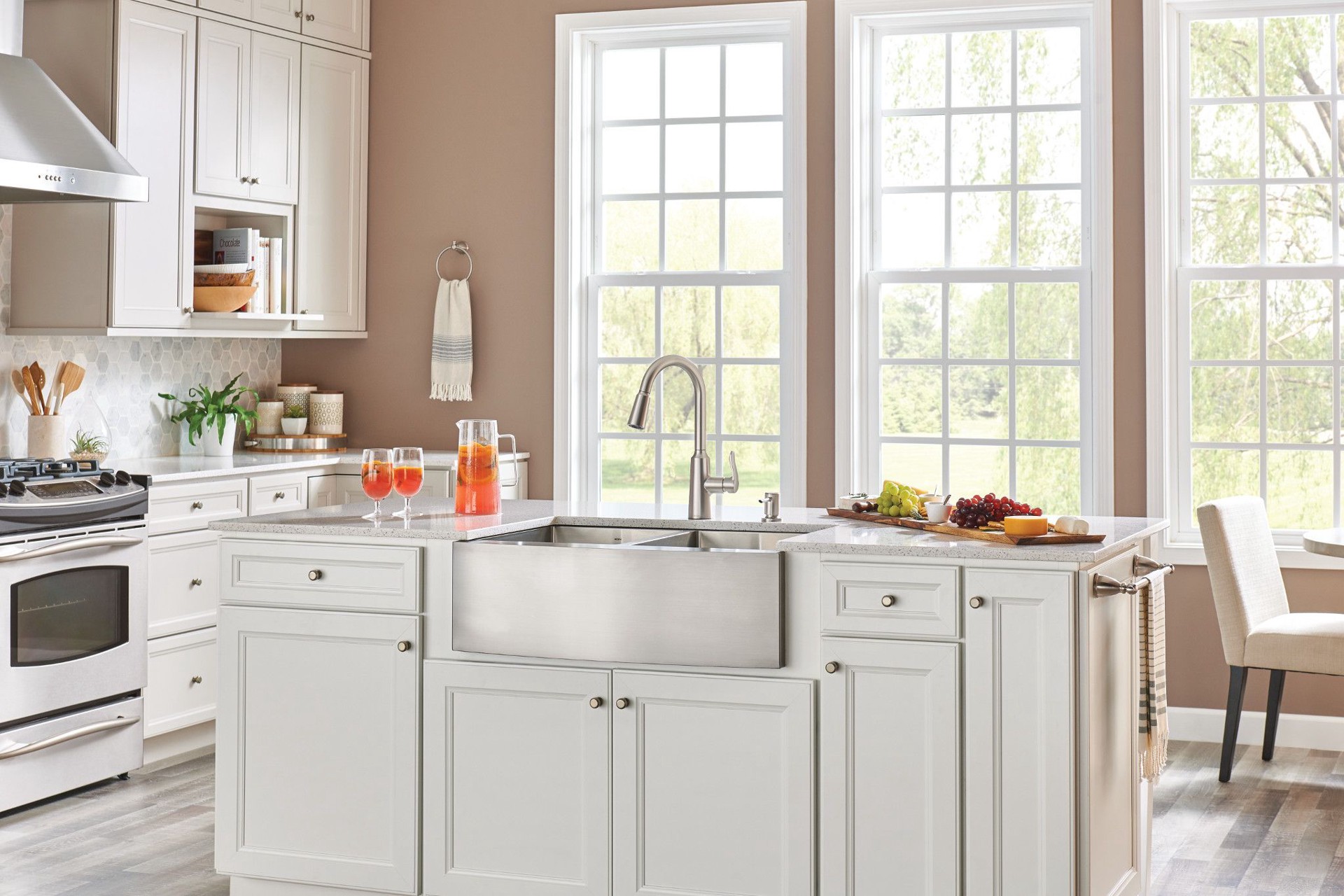 slide 6 of 6, Moen Edwyn Spot Resist Stainless Single Handle Deck-mount Pull-down Kitchen Faucet with Sprayer (Includes Deck Plate) (Includes Soap Dispenser), 1 ct