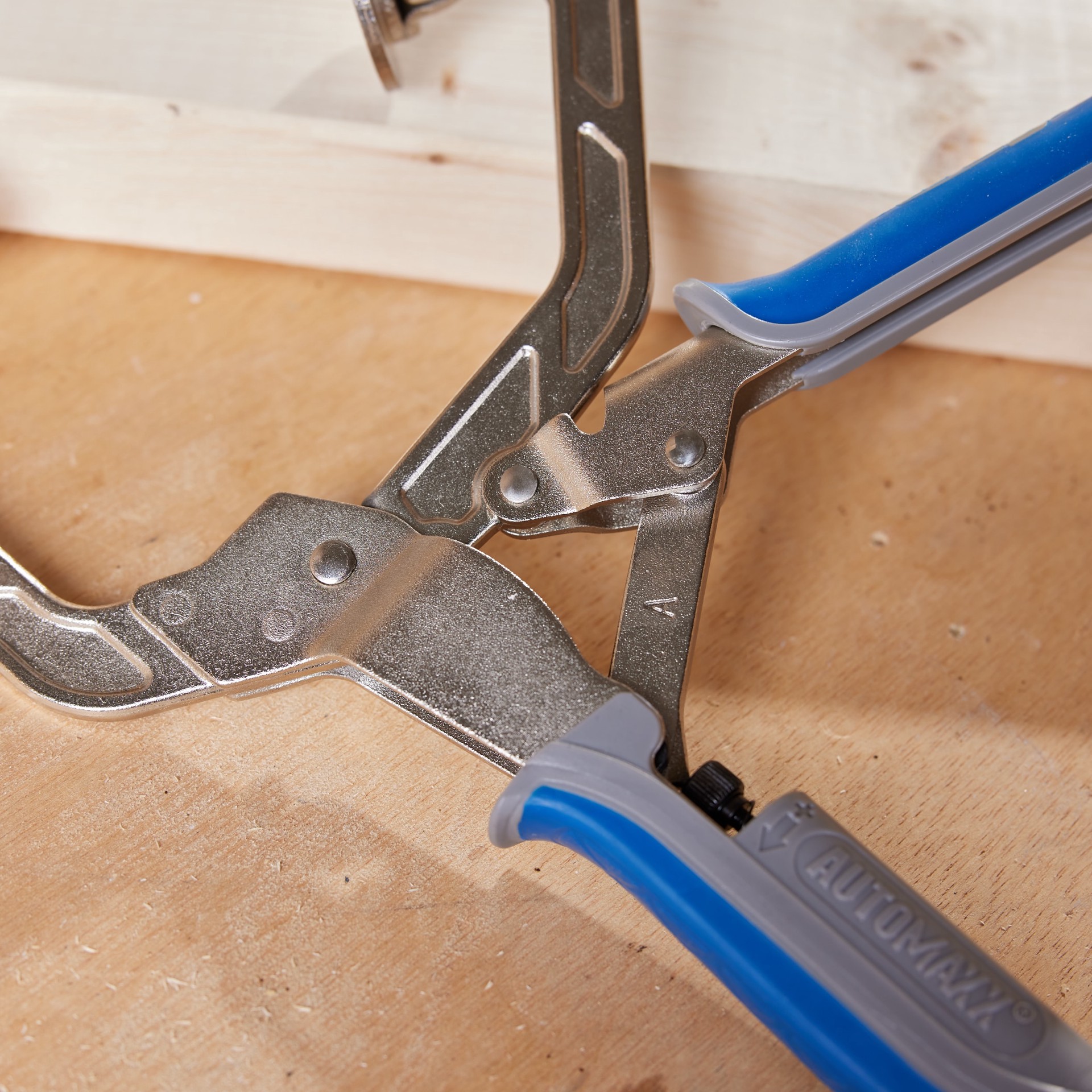 slide 3 of 6, Kreg 3 Inch Wood Project Clamp 3-in 300-lb Handscrew Clamp, 1 ct