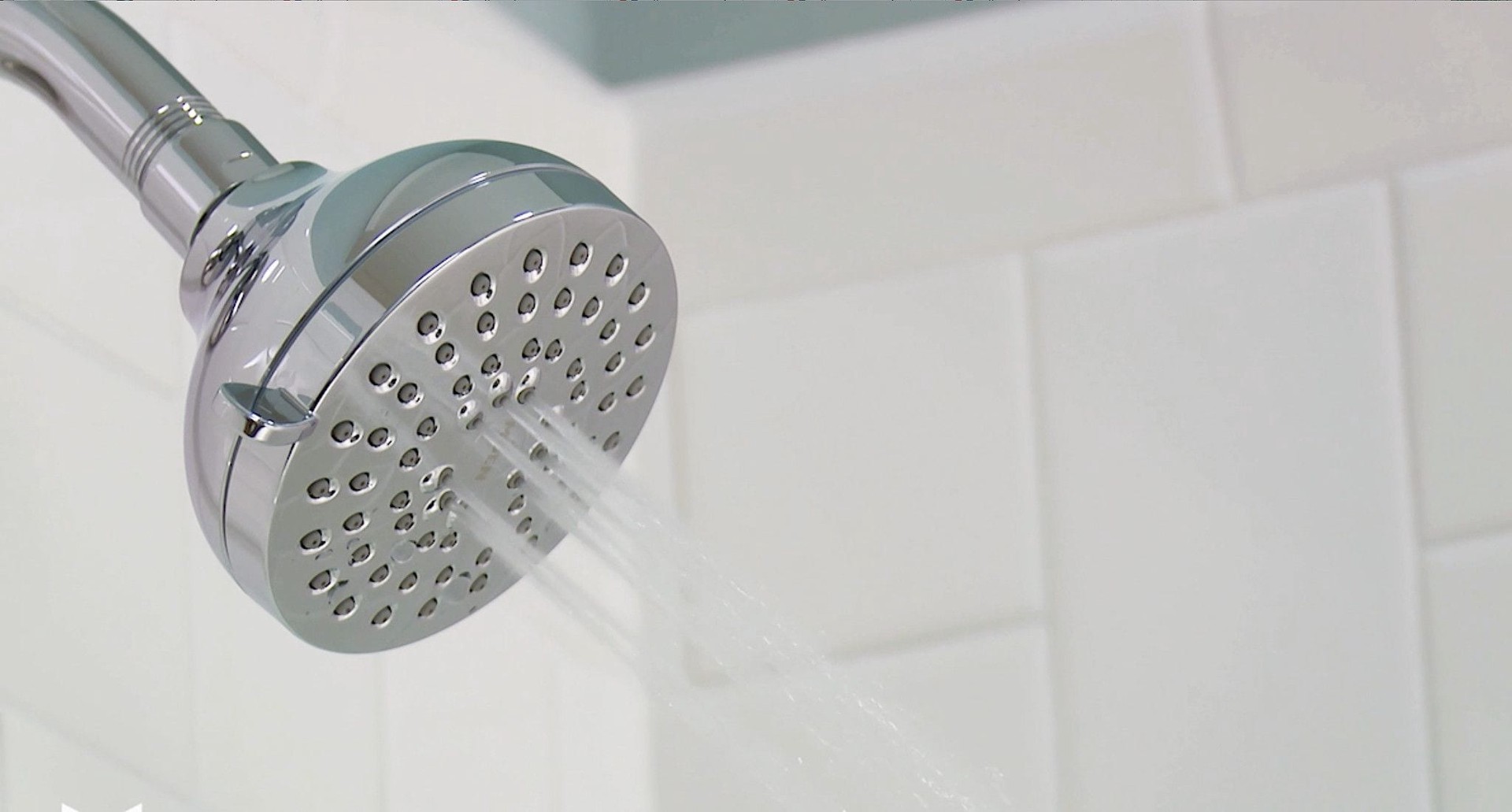 slide 6 of 6, Moen Adler Chrome 1-handle 3.5-in Round Bathtub and shower Faucet with Valve (Multi-function), 1 ct