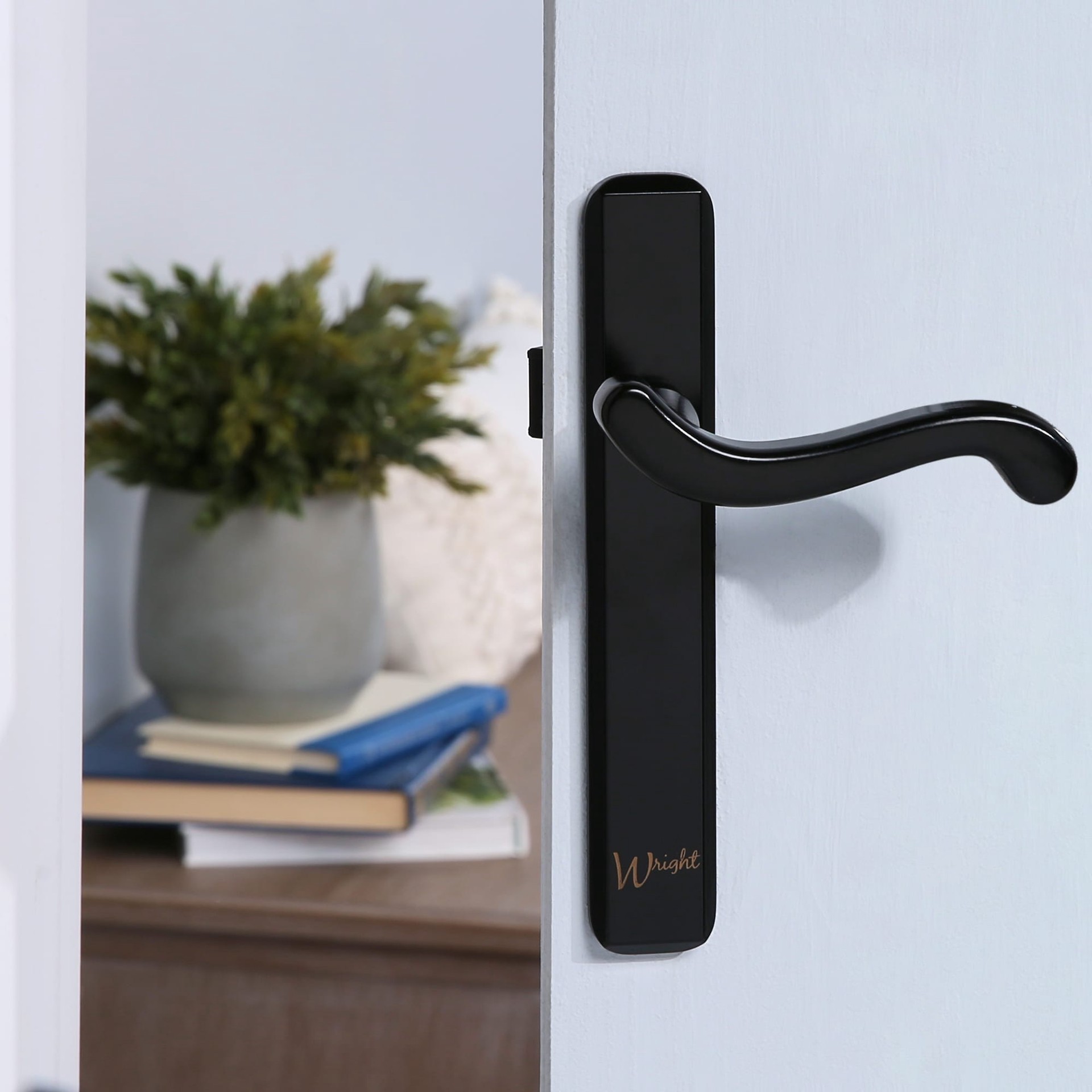 slide 5 of 6, WRIGHT PRODUCTS Gloss Black Lockable Screen/Storm door Replacement Handleset, 1 ct