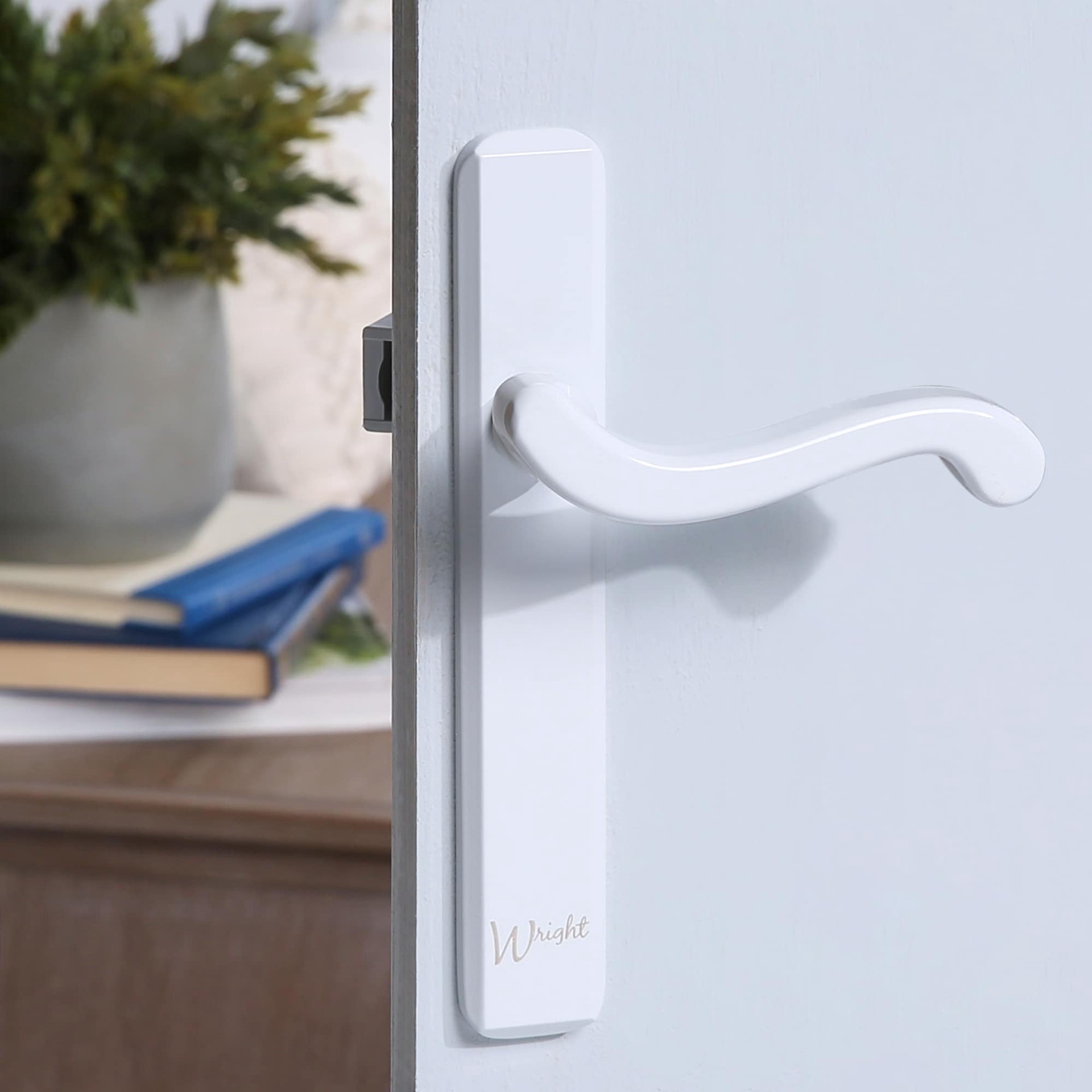 slide 2 of 6, WRIGHT PRODUCTS Gloss White Lockable Screen/Storm door Replacement Handleset, 1 ct
